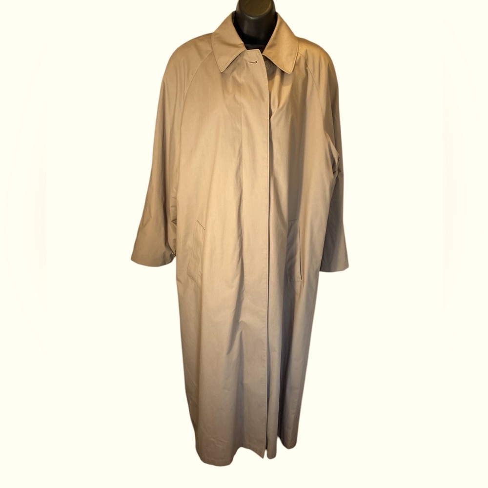 London Fog Vintage 80s Ladies Tan Main coat Size 12